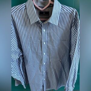 Hart Schaffer Marx Men's Blue Striped Shirt
